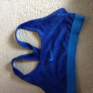 Nike kids sports bra